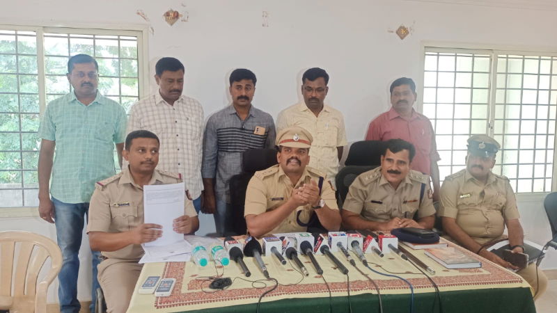 chikkaballapur police pressmeet