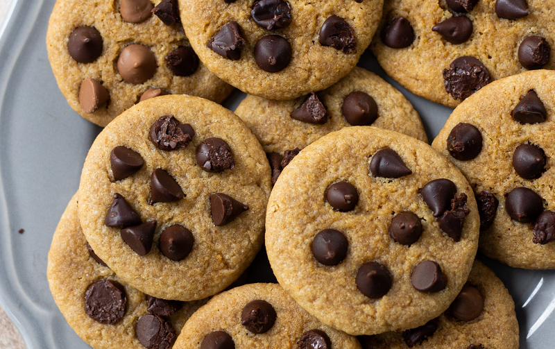 chocolate chip cookies 1