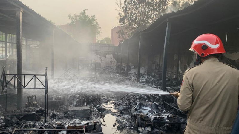 delhi fire 2