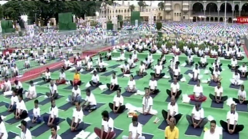 international yoga day mysuru modi 1