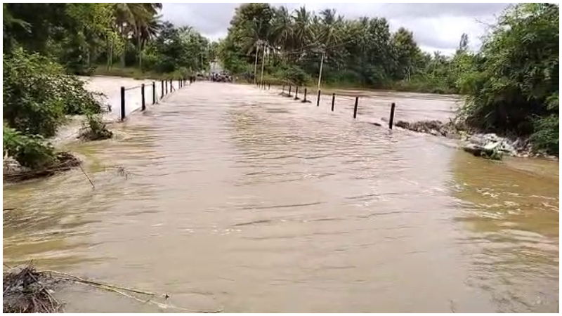 High water in Kumdvati river 1