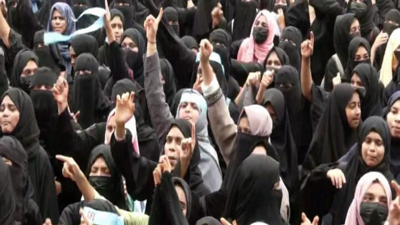 MNG HIJAB 1