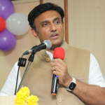SUDHAKAR q