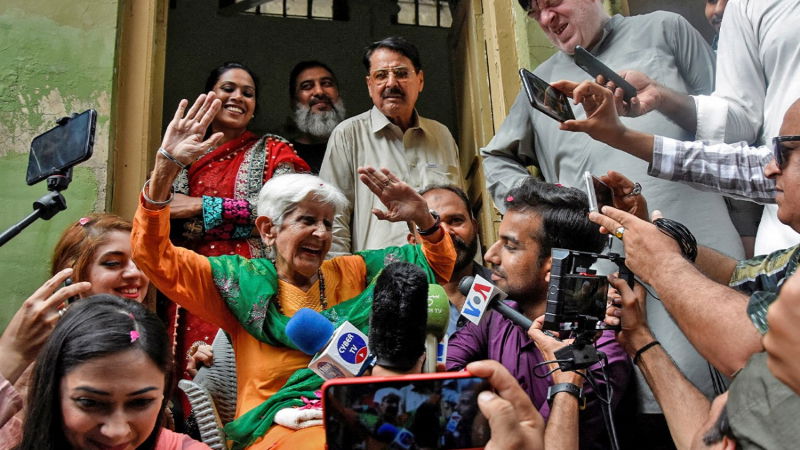 reena varma pakistan grandmother 2