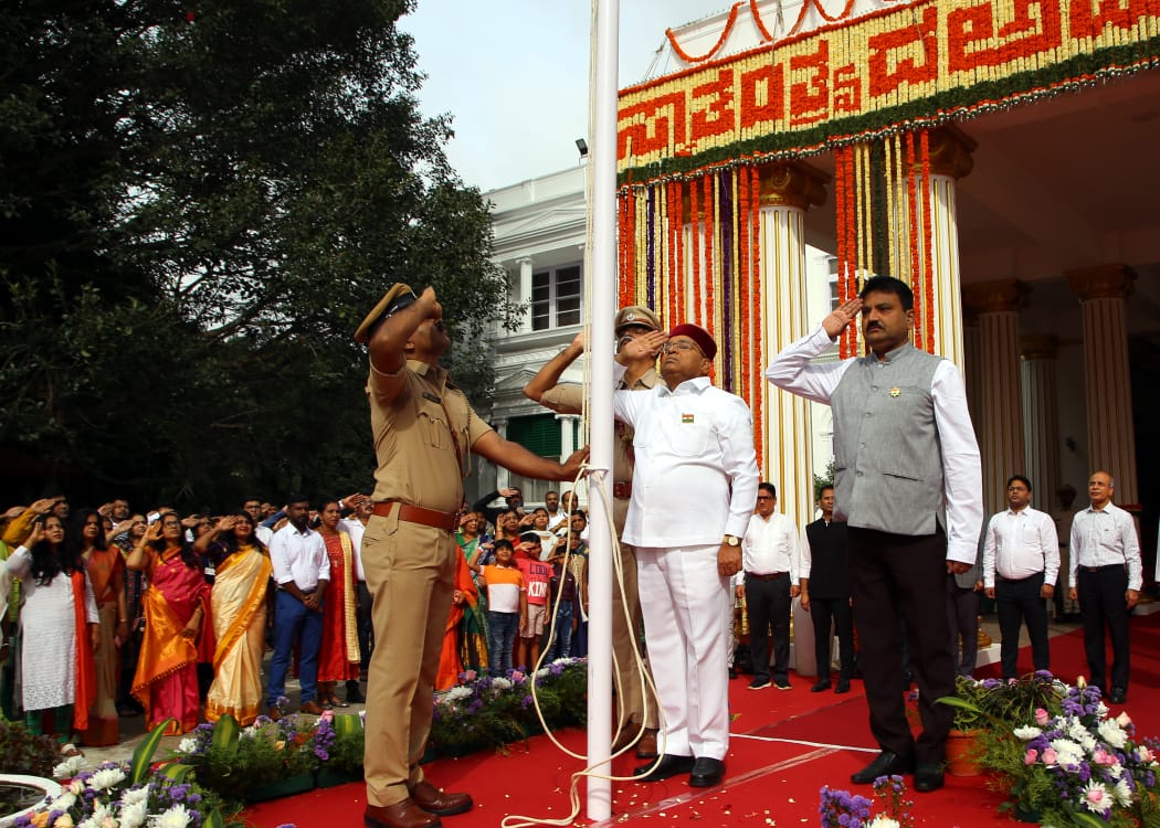 GOVERNOR 1