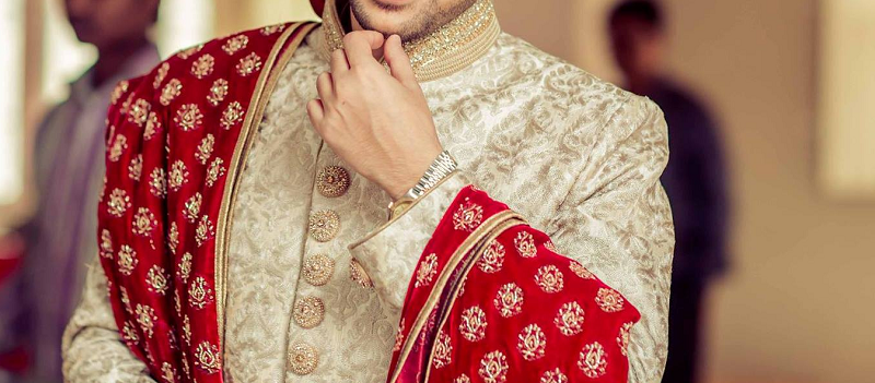 GROOM 1