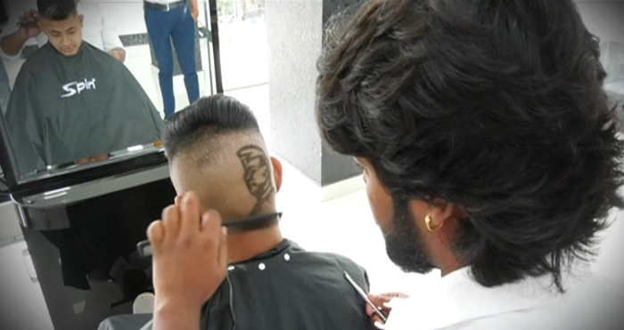 HAIRSTYLE 4
