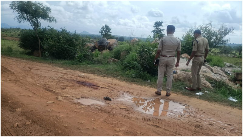 Husband wife Chikkaballapur murder cricket bat 2