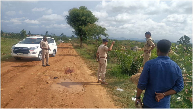 Husband wife Chikkaballapur murder cricket bat 3