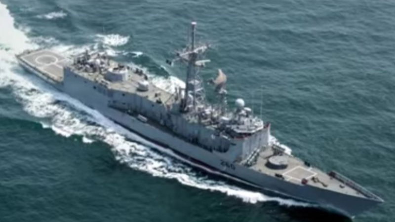 Pakistan Navy warship 2