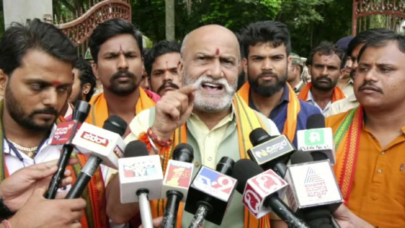Pramod Muthalik 1