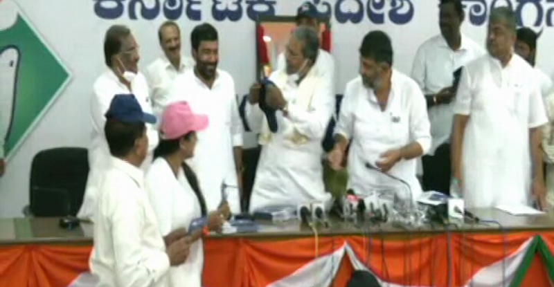 SIDDARAMAIAH DK SHIVAKUMAR 4