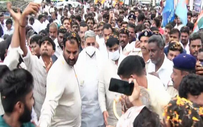 SIDDARAMAIAH SHAKTHI PRADARSHANA