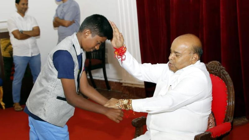 Thawar Chand Gehlot 1 2