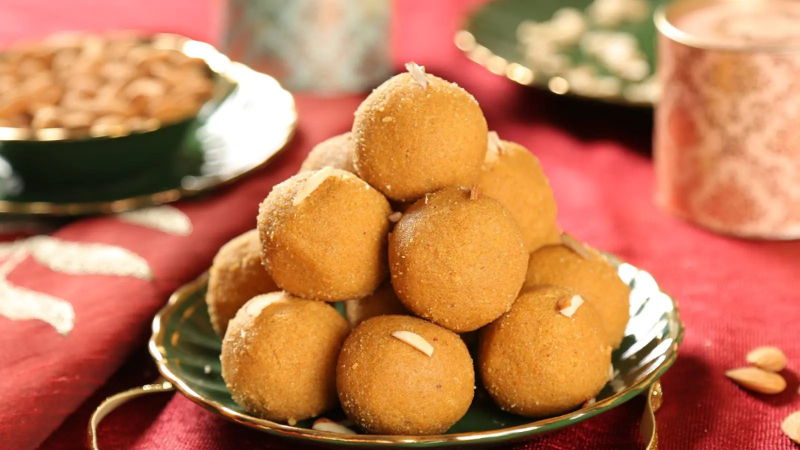 besan ladoo 1