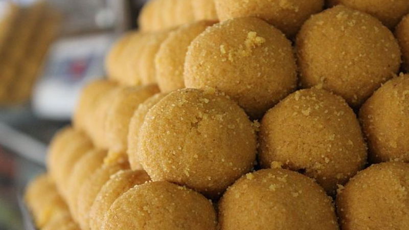 besan ladoo 2
