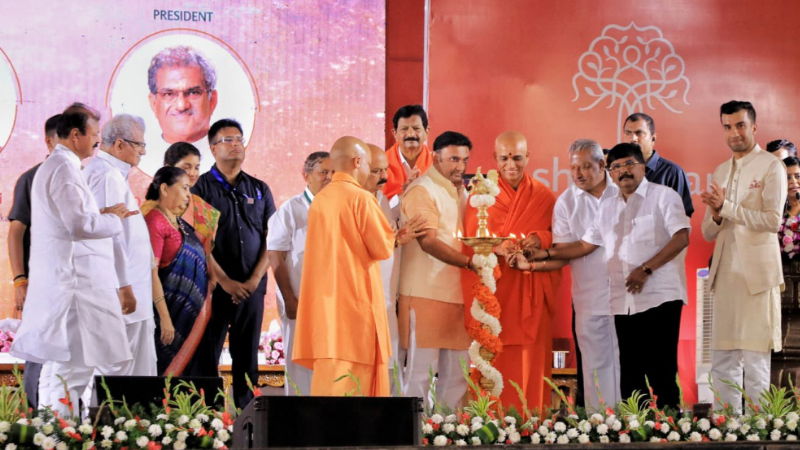 BSSAVARJ BOMMAI AND YOGI ADITHYANATH PROGRAM
