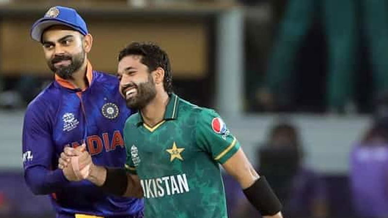 Mohammad Rizwan with kohli