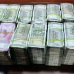 Rs 76 lakh cash without documents seized in bengaluru shanthi nagar bus stand 1