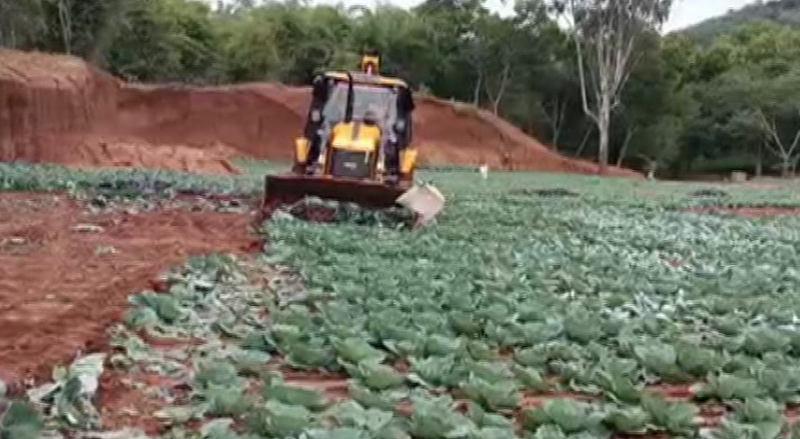TUMAKURU FARMER JCB 2