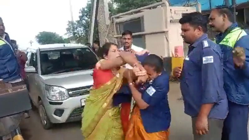 WOMEN FIGHT 2