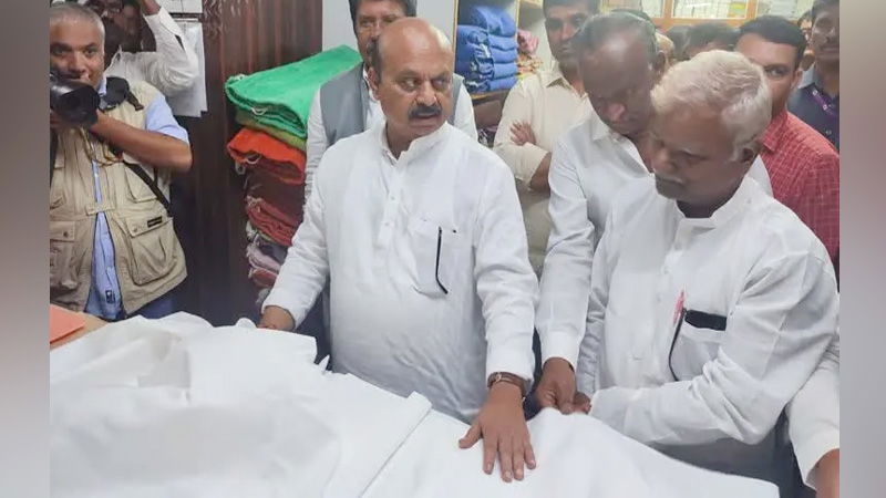 CM KHADI