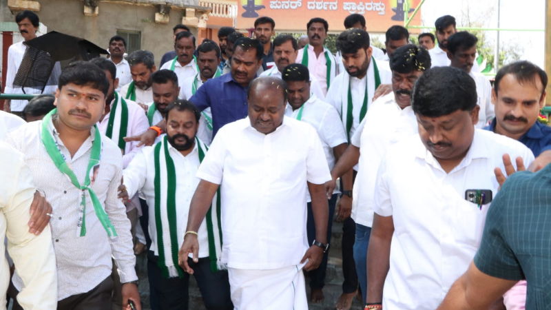 HD Kumaraswamy 3