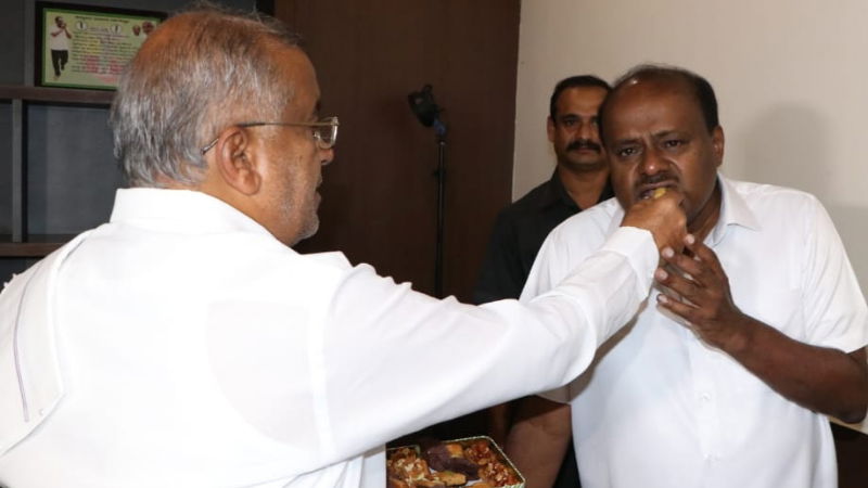 HD Kumaraswamy GT Devegowda 1