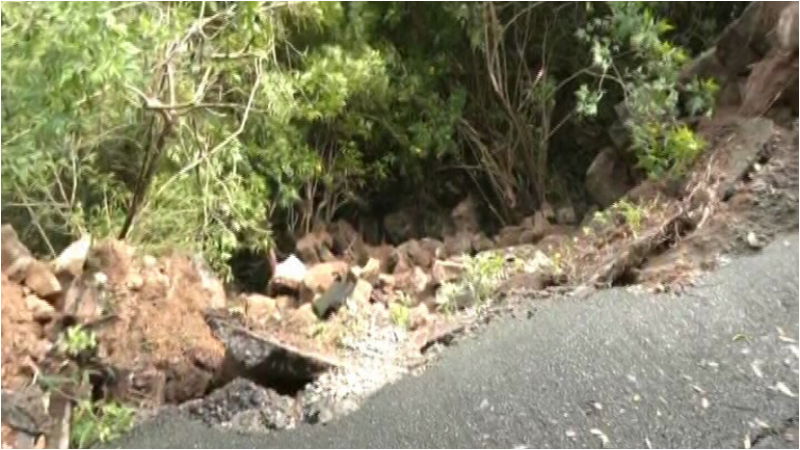 Landslide hits Chamundi hills following heavy rainfall 1