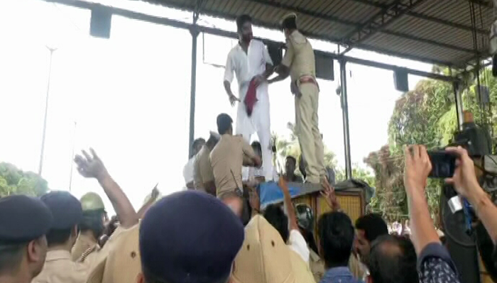 MANGALURU SURATHKAL PROTEST 1