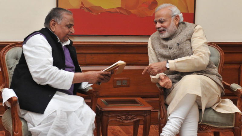 Narendra Modi And Mulayam Singh Yadav 3