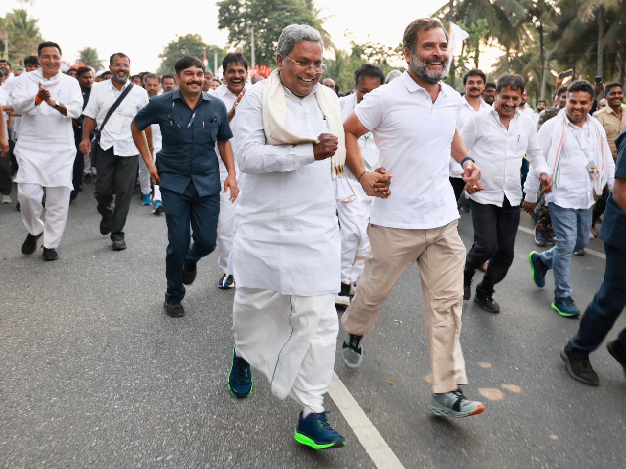 rahul gandhi siddaramaiah