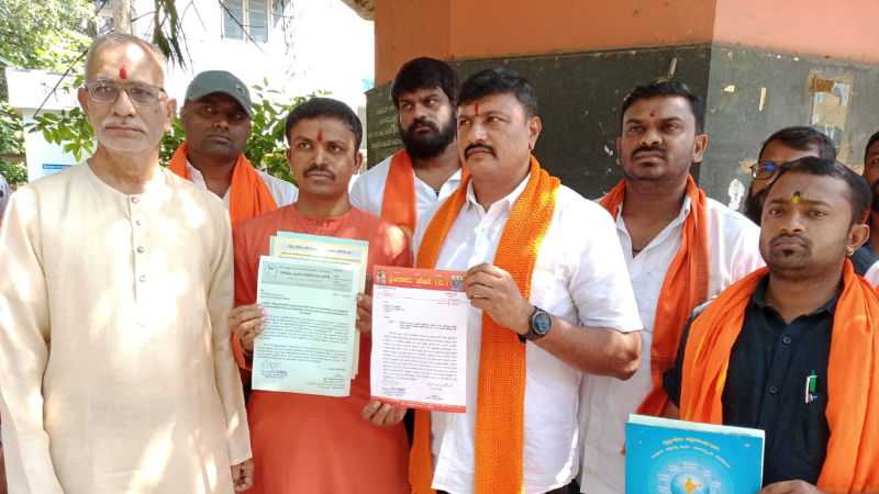 Hindu Janajagriti Samiti lodges police complaint against comedian Vir Das demands cancellation of Bengaluru show mohan gowda