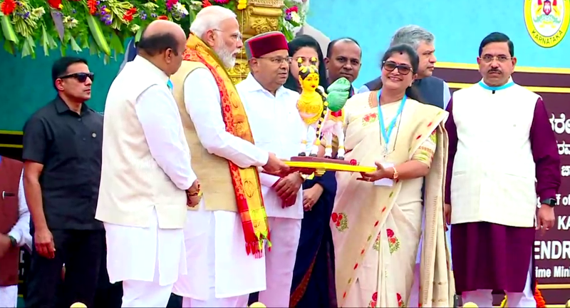 SHASHIKALA JOLLE 1