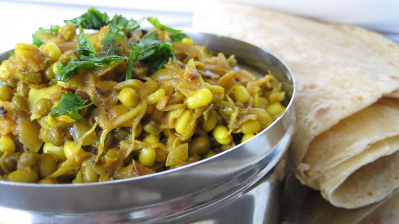 moong sprouts curry 2