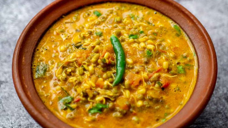 moong sprouts curry 3