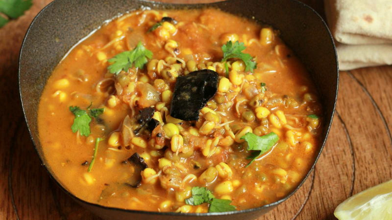 moong sprouts curry