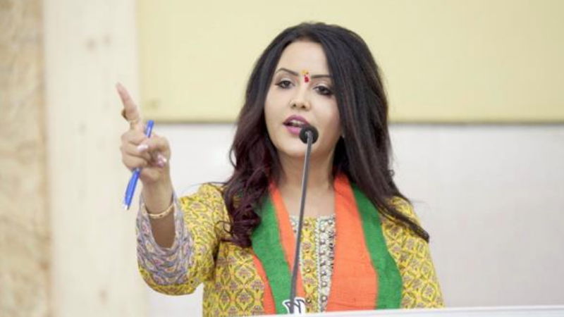 Amruta Fadnavis 1