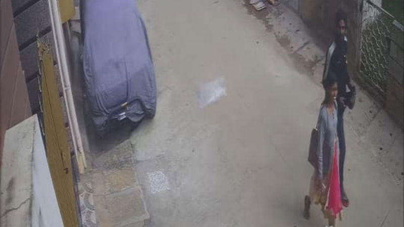 BENGALURU COUPLE 1