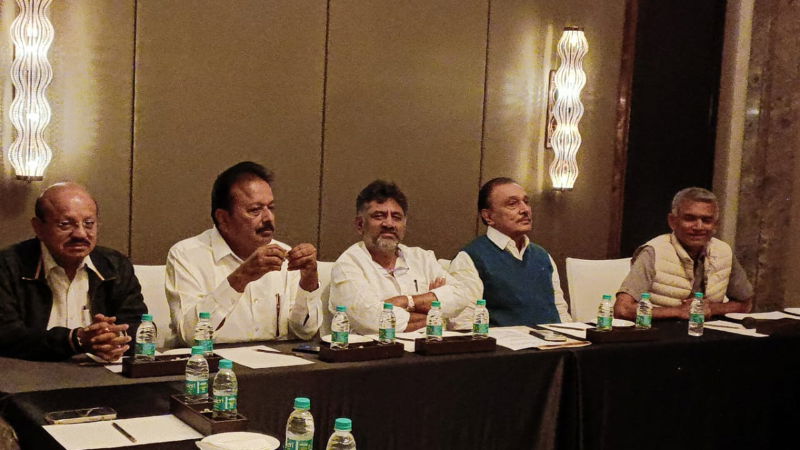 Eye on Old Mysuru Region Congres vokkaliga leaders Meeting inside Story 3