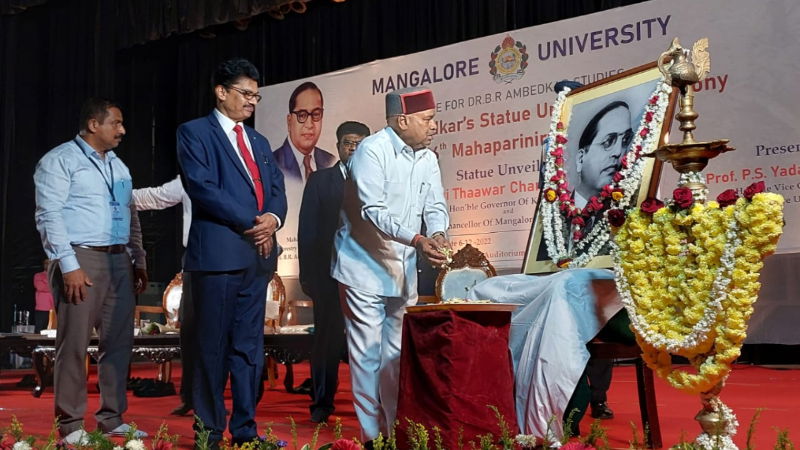 Karnataka governor Thawarchand Gehlot unveils 9 ft Ambedkar statue in mangalore university Konaje 3