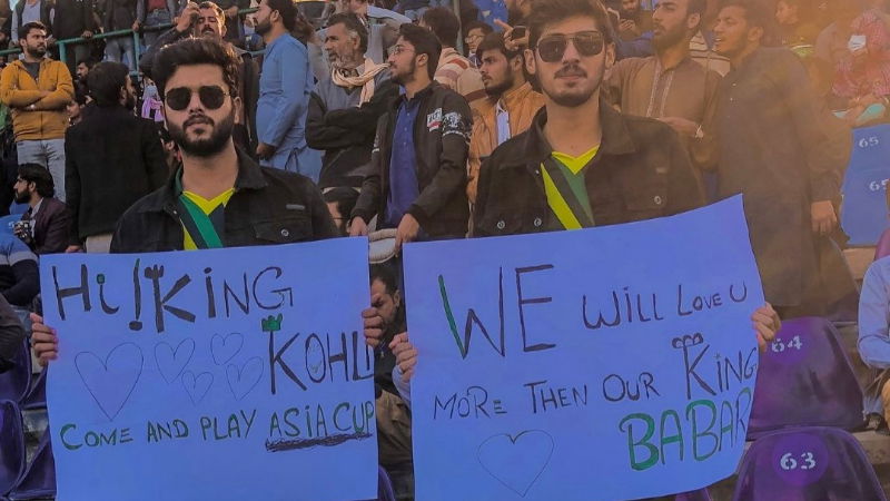 PAKISTAN FANS