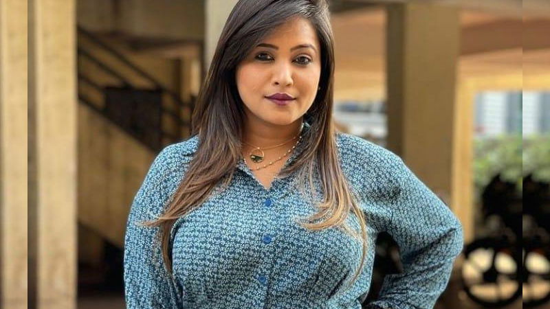 TikTok star Kirti Patel 2