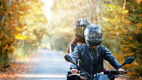 bike ride couple