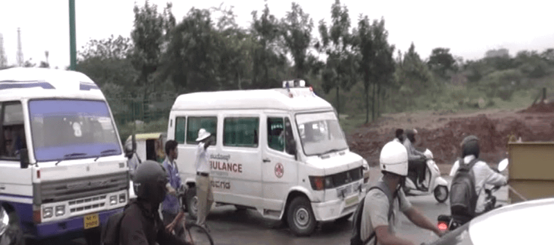 AMBULANCE TRAFFIC 1