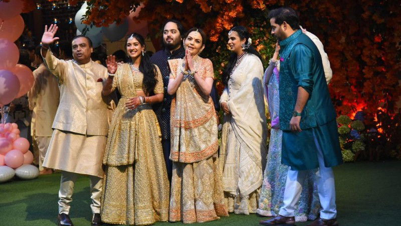 Anant Ambani Engaged Radhika Merchant