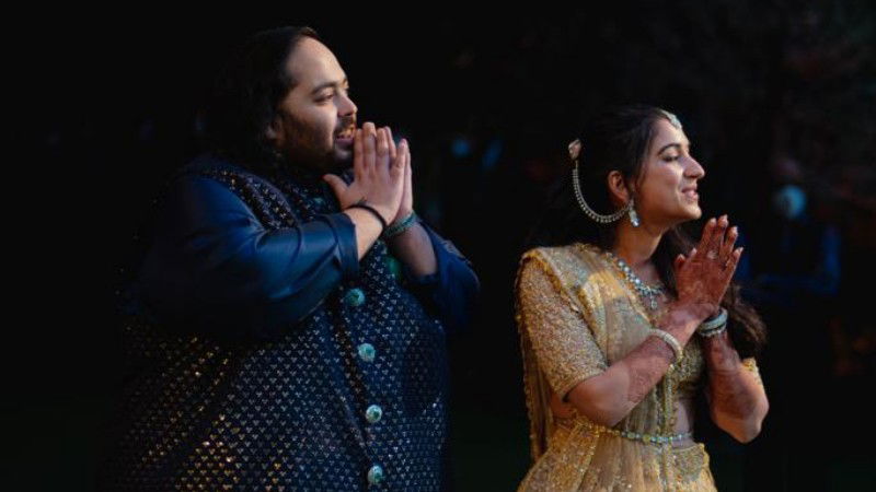 Anant Ambani Engaged Radhika Merchant 1