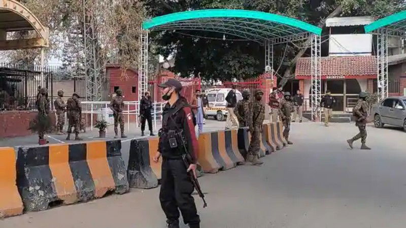 Suicide Bomb Attack Mosque Pakistan Peshawar 1