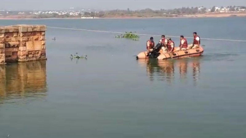 hubballi boy Unakal Lake 1