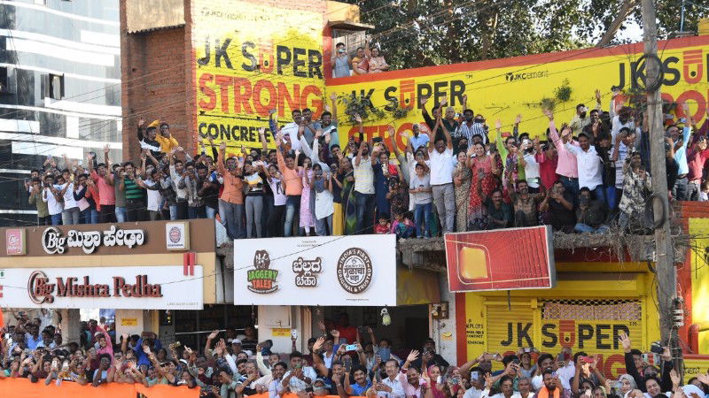 narendra modi hubballi roadshow